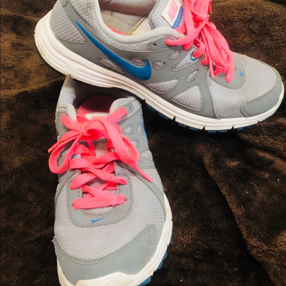 NIKE SNEAKERS
